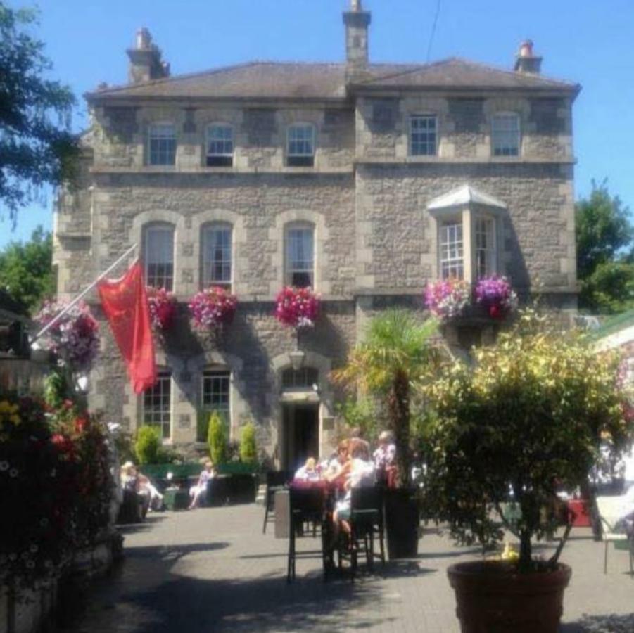 Naas Court Hotel Exterior photo